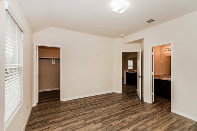 Photo - 5419 Comel Ct