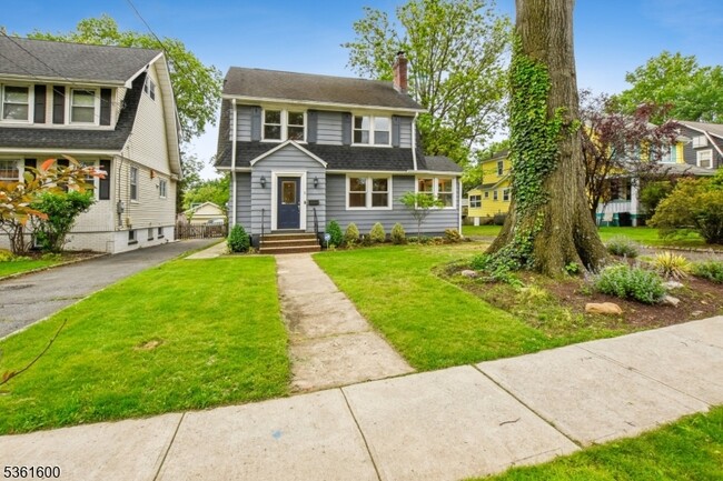 Photo - 8 Highland Ave House