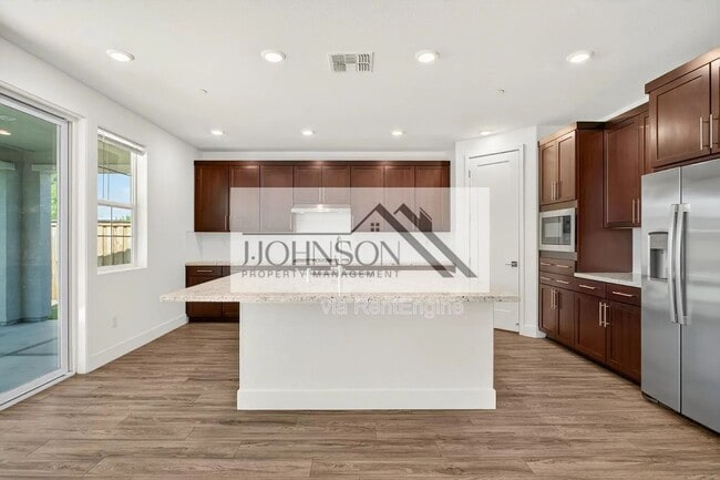 Photo - 6640 Silverleaf Ct
