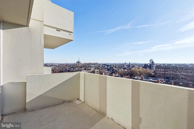 Photo - 604 S Washington Square Unidad 809