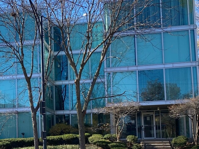 Building Photo - 3120 S Indiana Ave Unit 302