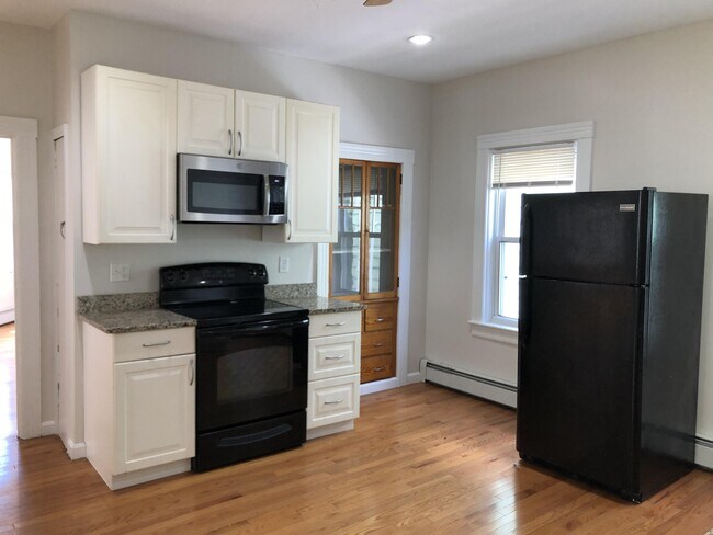 18 Shamrock St Unit 2