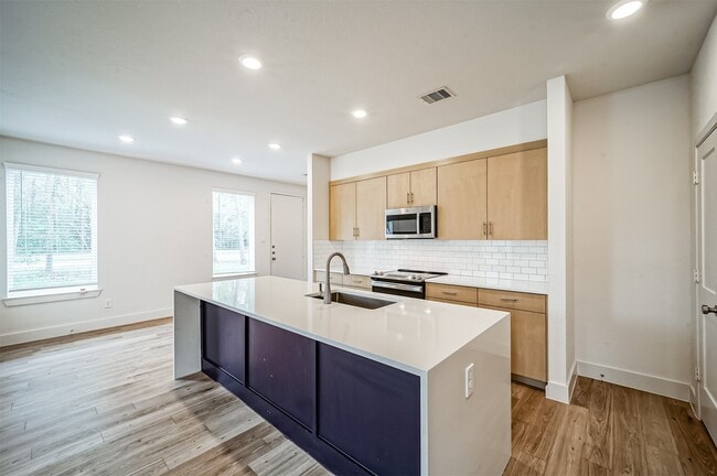 Photo - 2523 Appian Wy