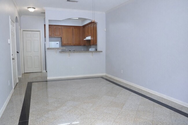 Photo - 9400 Bellaire Blvd Unit 205