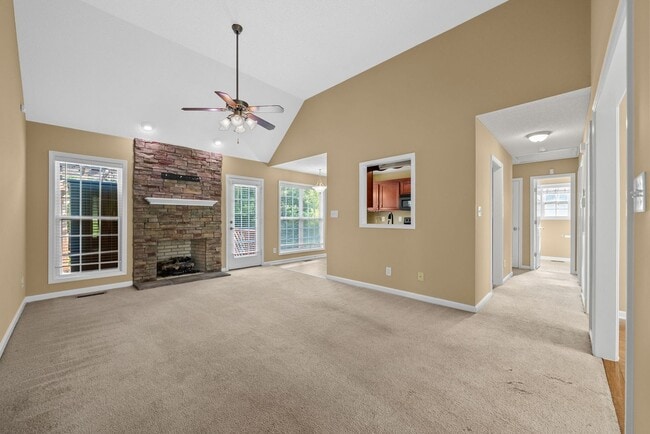 Photo - 4 Bedroom Pet Friendly Home For Rent With ...