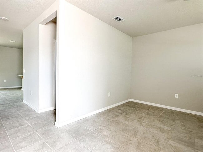 Photo - 484 Sun Warbler Wy