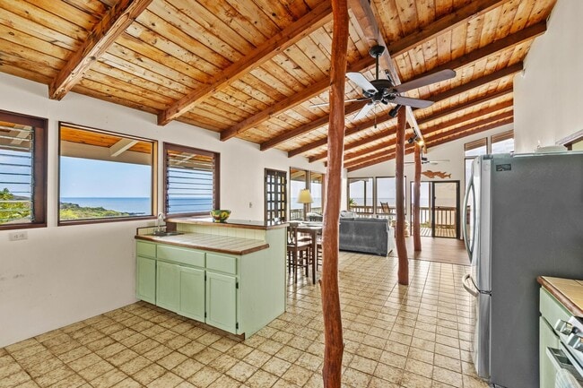 Photo - Captain Cook Home – 3 Bed, 2 Bath + Bonus Room! Fully Furnished with Solar Power