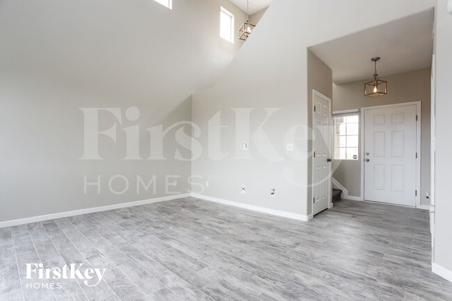 Photo - 1449 N Monument Dr