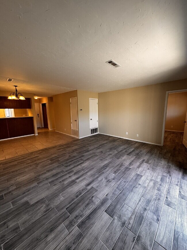 Photo - 1820 S 13th Pl