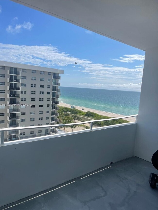 Photo - 9225 Collins Ave Unit 1009