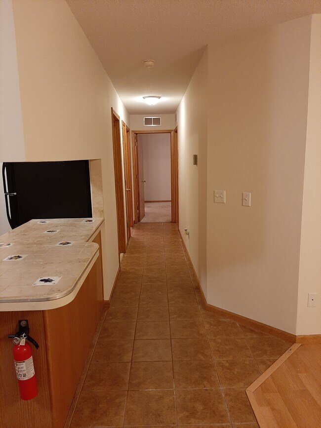 Corredor - 9666 Sawgrass Ct Unidad 2