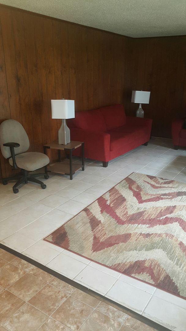 Photo - Great Smokey Ave Unidad B