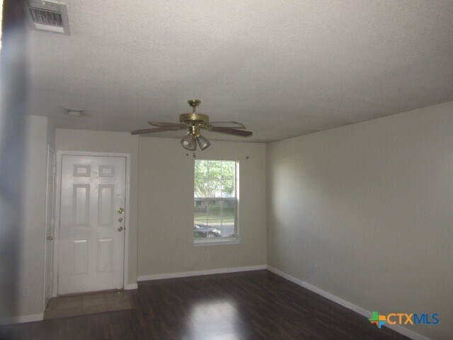 Photo - 1213 Fox Creek Dr