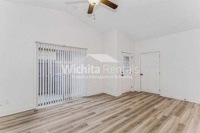 Photo - 920-922 Onewood Place Unit 920 Onewood Place