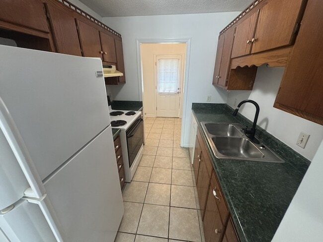 Photo - 107 Pickle St