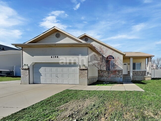 Building Photo - 6398 S Clover Creek Ln