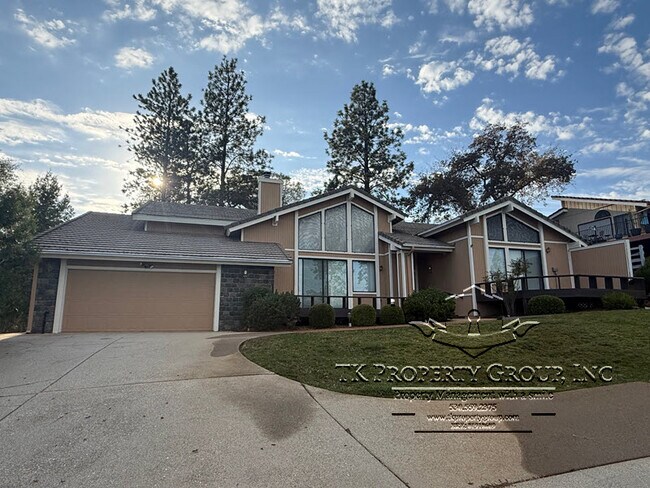 Photo - 17574 Patricia Way