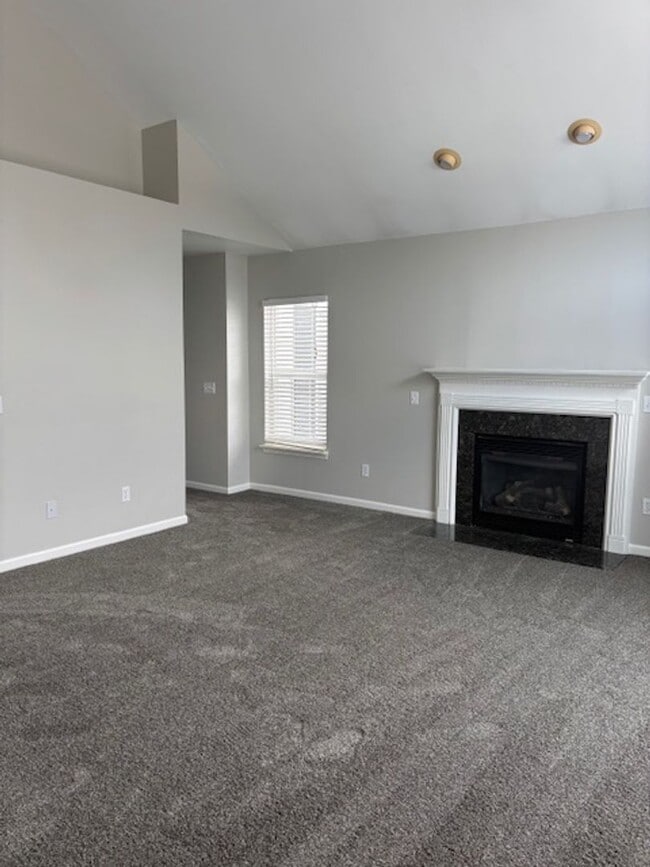 Photo - BEAUTIFUL 2 BEDROOM 2 BATH CONDO!