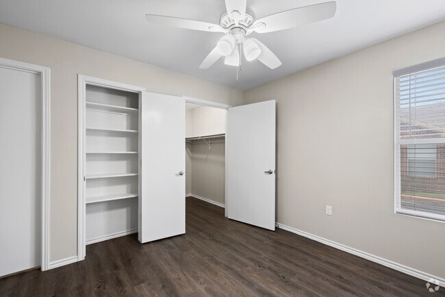 2BR, 1BA - 861SF - 1st Bedroom