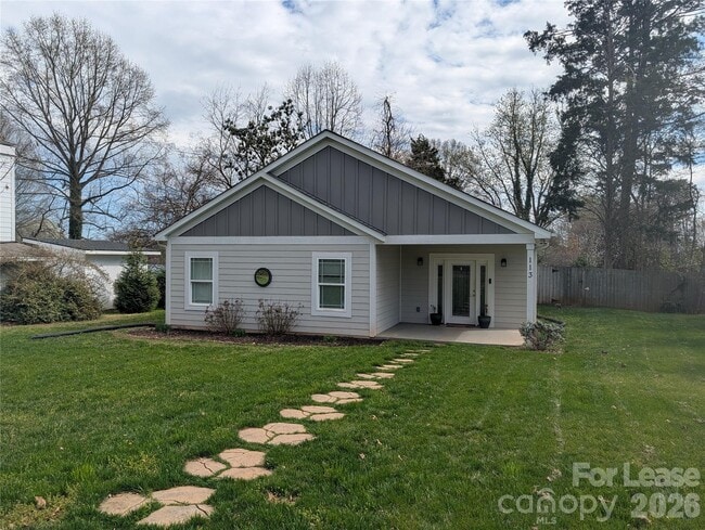 Building Photo - 113 Mainview Dr