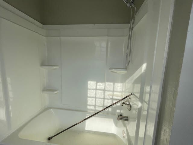 Photo - 1234 Portage Ave