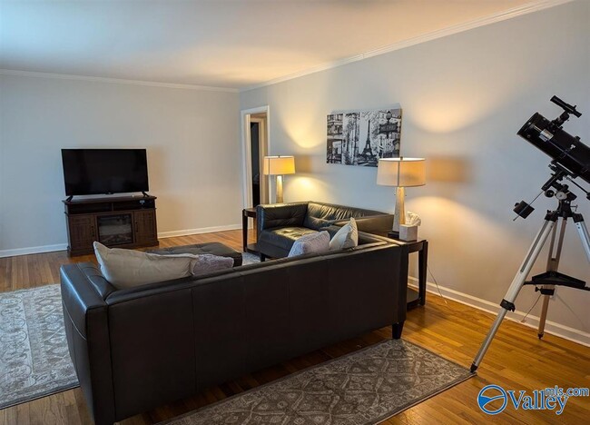 Photo - 2222 Matthews St SE