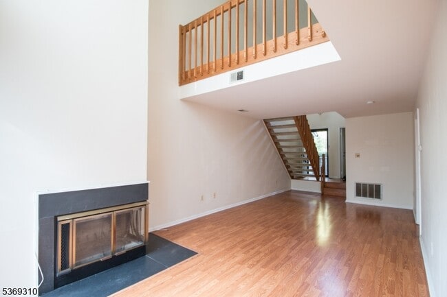 Photo - 36 Needham Way