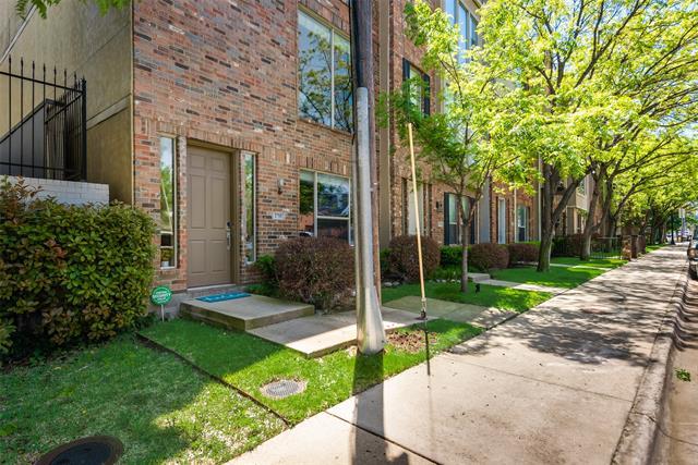 Photo - 2718 Floyd St