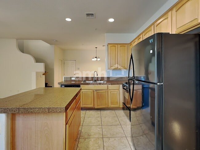 Photo - 611 Desert Silk Ct