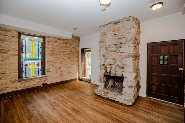 Photo - 1257 W Belden Ave Unit 1257