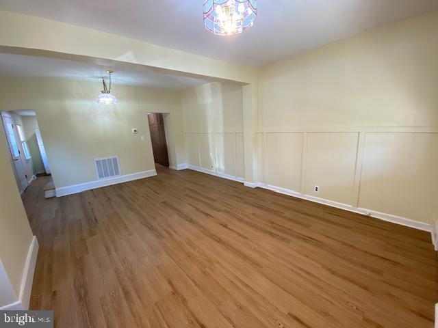 Photo - 19 E Millbrooke Ave