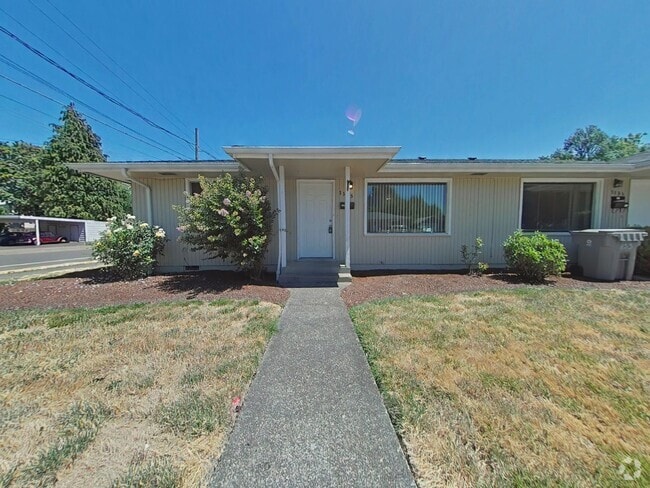 Building Photo - 2 Bedroom Duplex ~ Close to Campus Unit 1135 NW 25th Rental