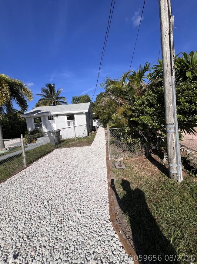 Photo - 138 Ethelyn Dr