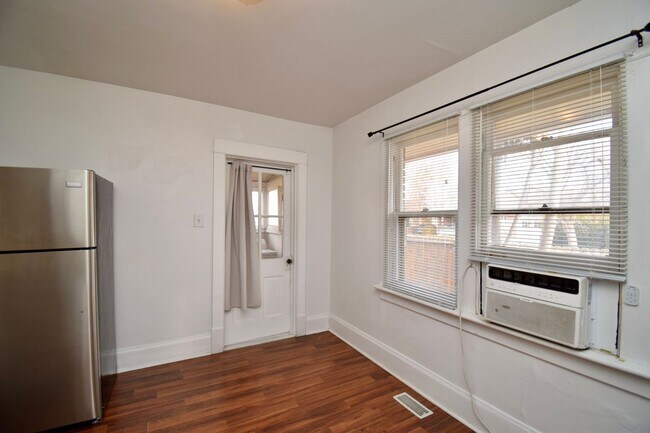 Photo - 281-283 E Edith Ave Unidad 283 E Edith Ave