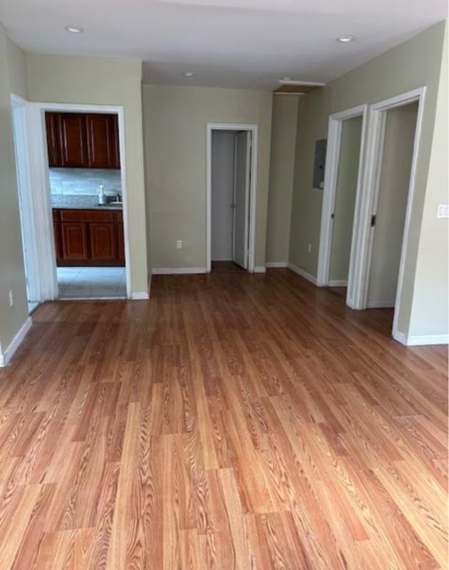 Building Photo - 206-07 Hillside Ave. Rental