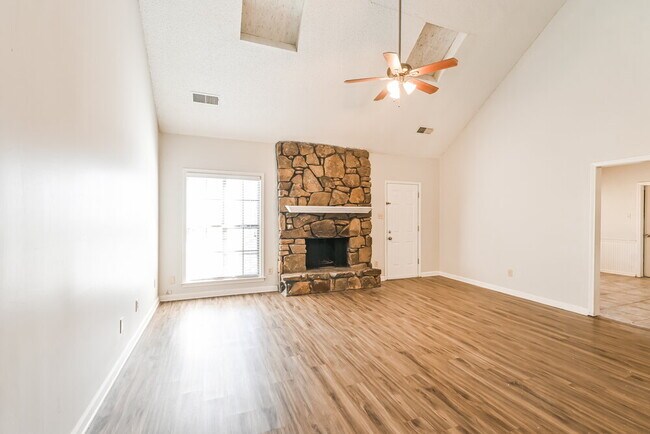 Photo - 2224 Webbing Dr