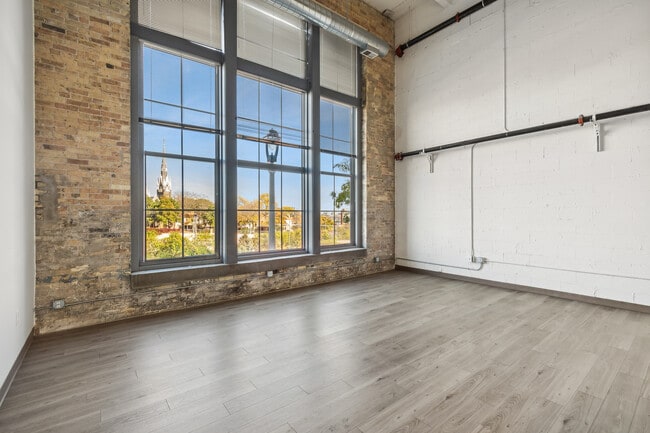 Blue Ribbon Lofts
