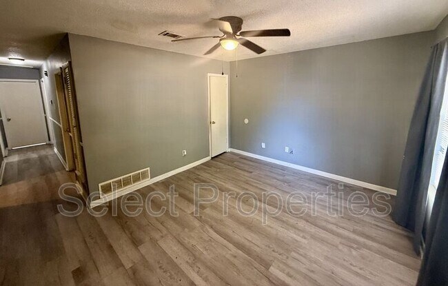 3505 Fairview Dr