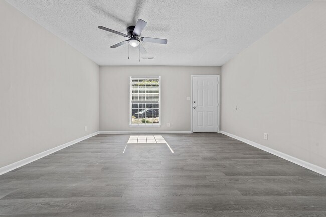 Photo - 1150 Roberts Ln