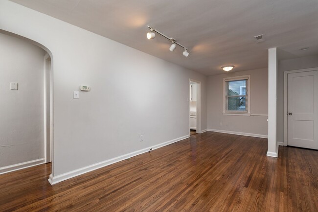 Photo - 2815 Irisdale Ave