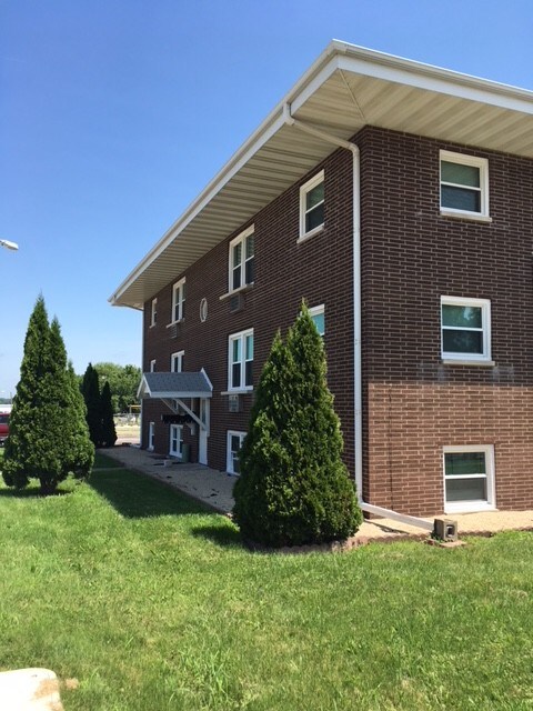 Photo - 711 Jones Rd Apartments