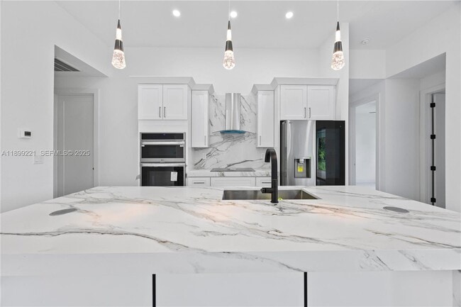 Photo - 3111 W 17th St