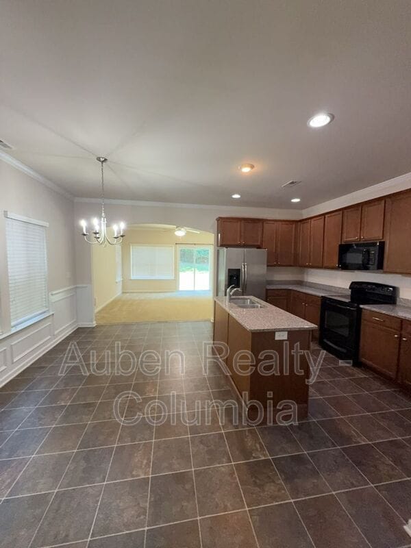 Photo - 204 Ashmore Ln
