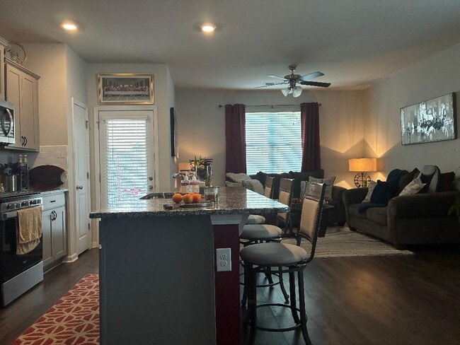 Photo - 830 Quaint Parish Cir