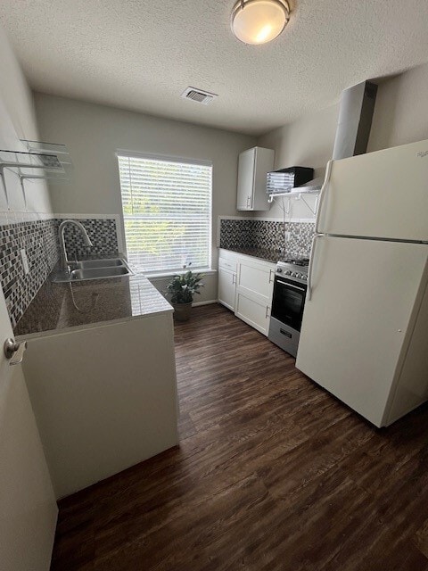 Photo - 7719 Sign St