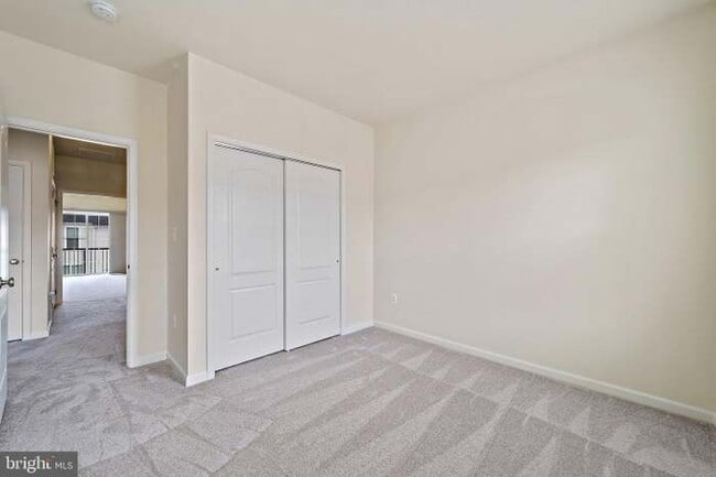 Photo - 43097 Thoroughfare Gap Terrace