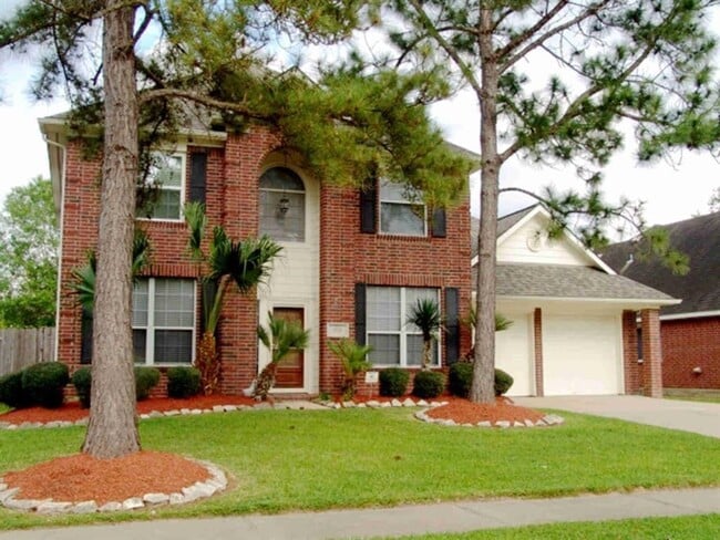 Building Photo - 3127 Edgewood Dr