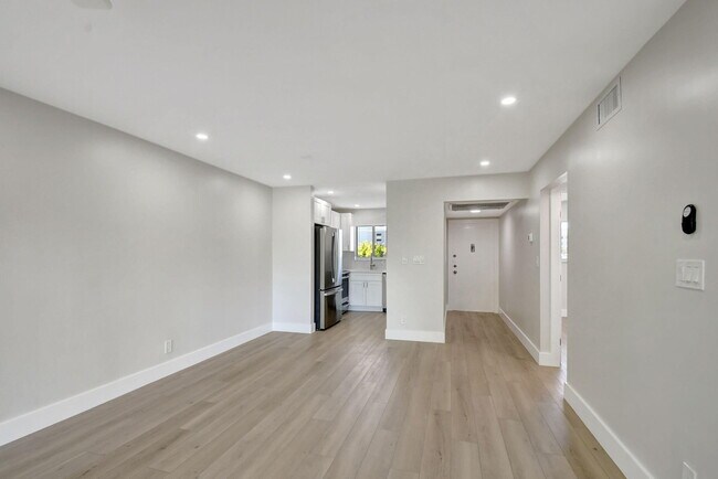 Photo - 300 Waterway Dr S Unit 208