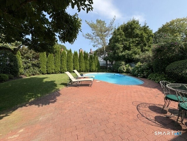Photo - 124 Rowayton Ave