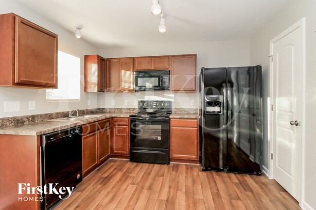 Photo - 231 Creekstone Ct